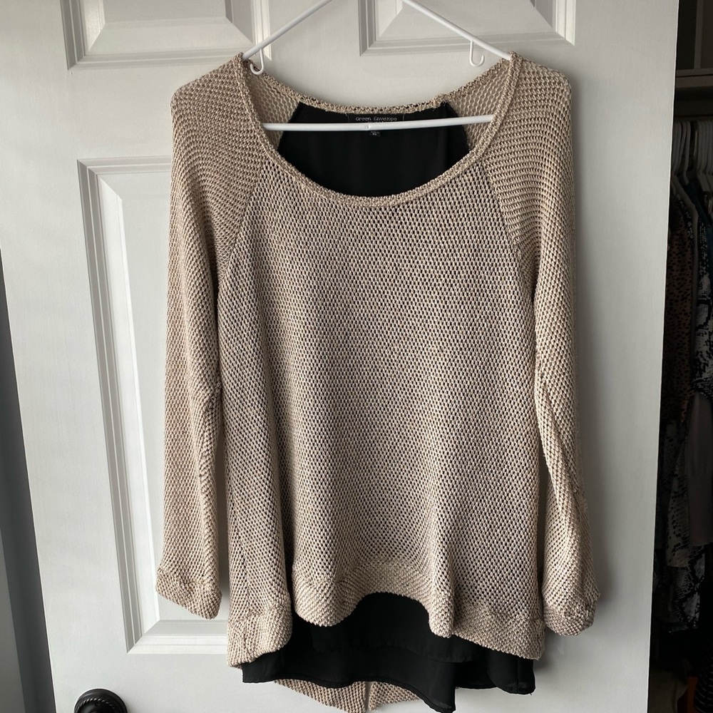 Two sweater bundle - Picture 2 of 9